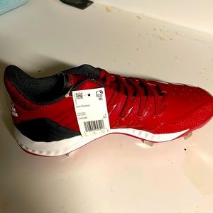 Mens new adidas red baseball cleats